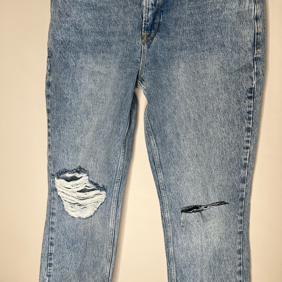Good American Good Icon Jeans - Picture 9 of 10